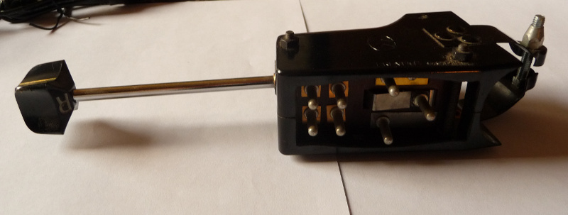 Datei:Bakelit-von-unten 800.jpg